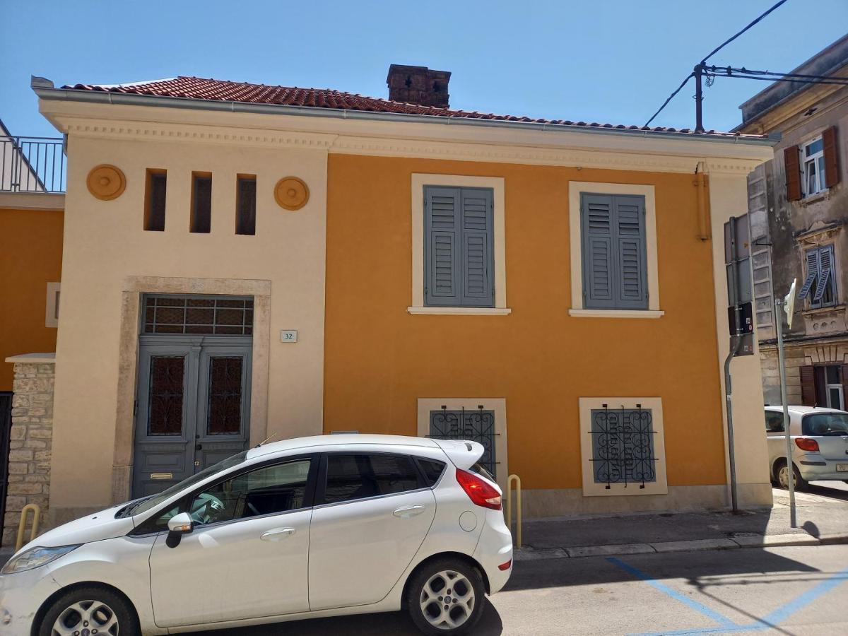 Oskar Amphitheater Apartments And Rooms With Free Parking Pula Exterior photo