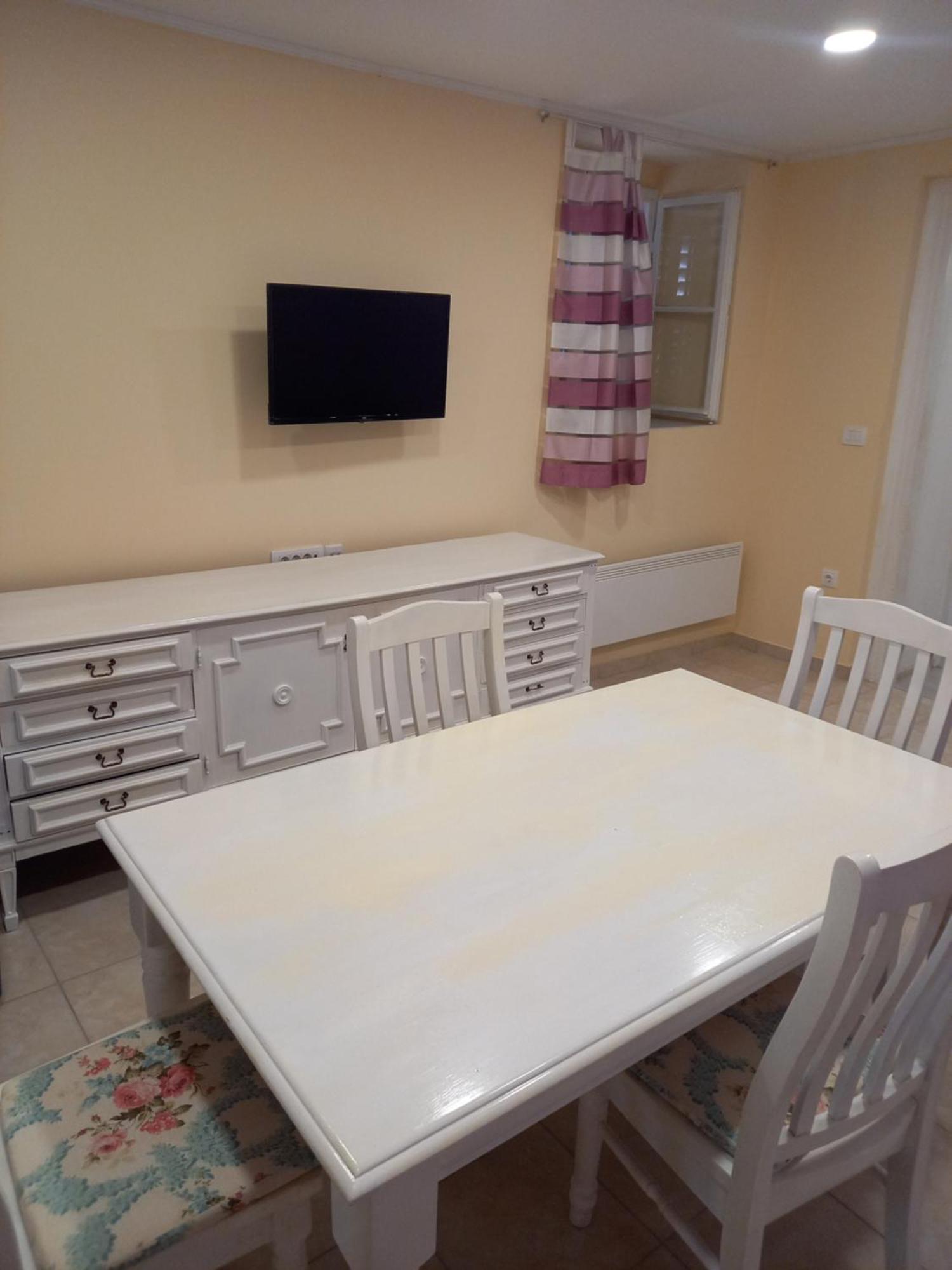 Oskar Amphitheater Apartments And Rooms With Free Parking Pula Room photo